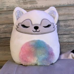Arctic fox squish mellow